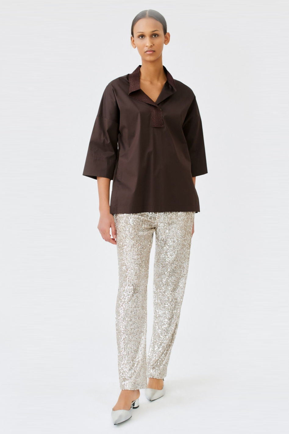 wingate collection tayne mocha top on female model with silver slippers dynamic